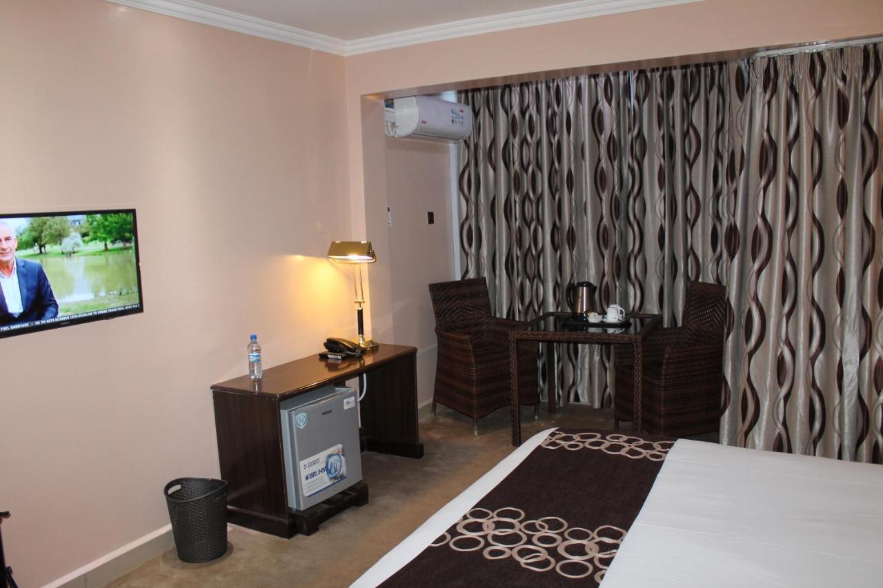 Airport Landing Hotel Nairobi Extérieur photo